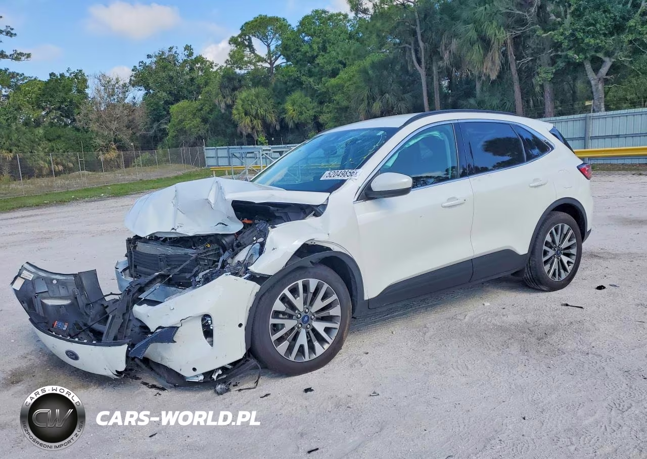 2021 Ford Escape Titanium