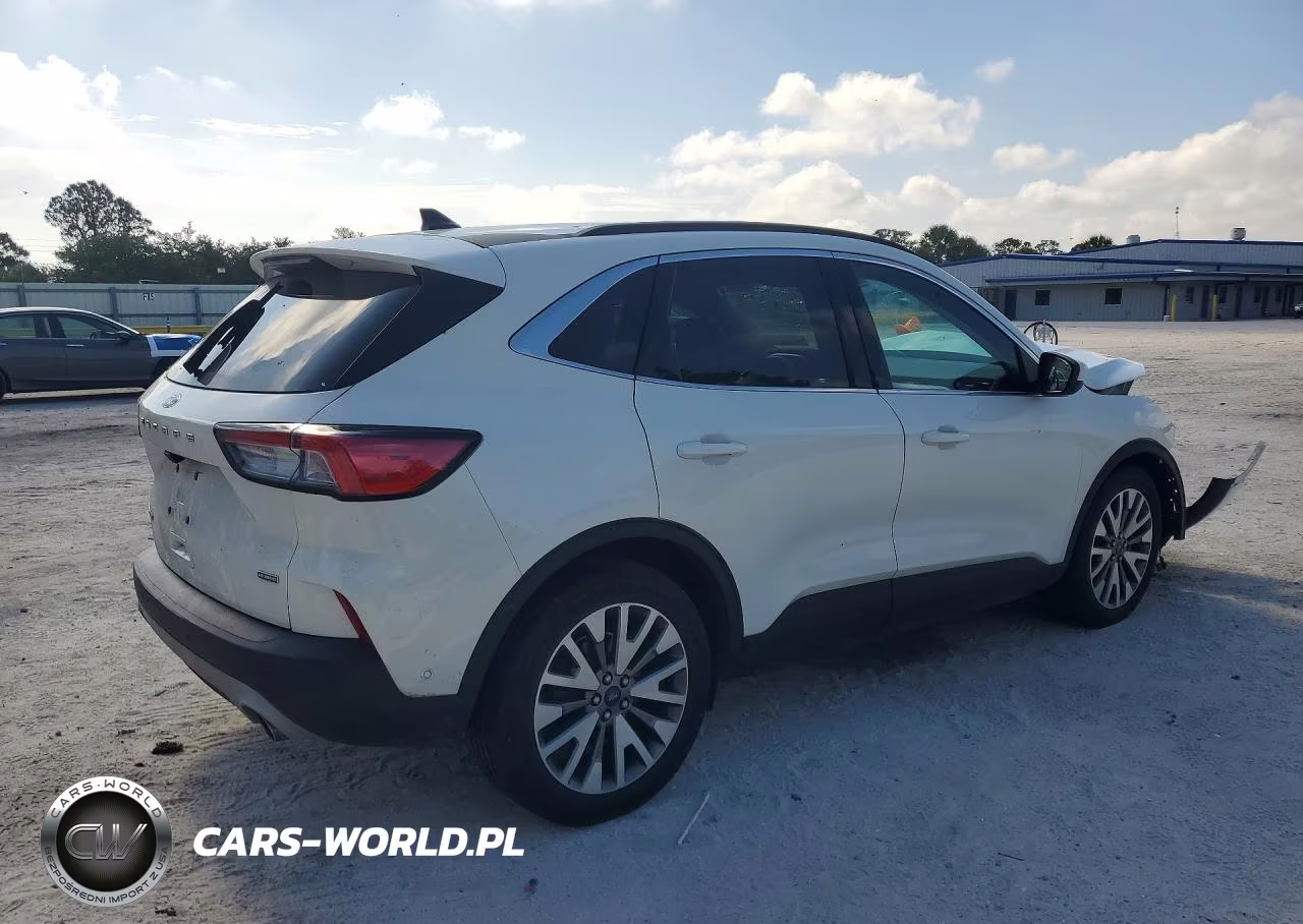 2021 Ford Escape Titanium VIN:1FMCU0DZ5MUA31197 - 3
