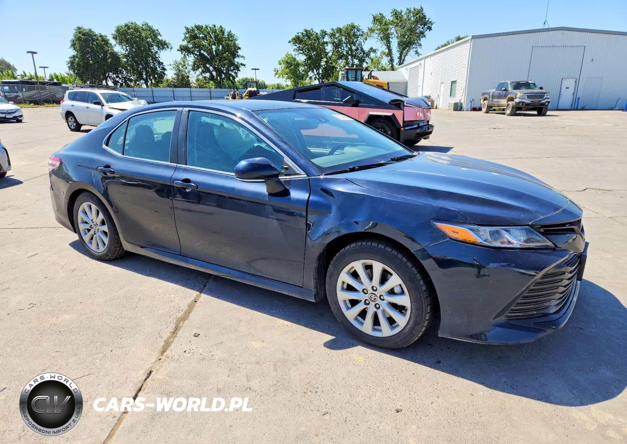 2020 Toyota Camry Le VIN:4T1L11AKXLU396625 - 4