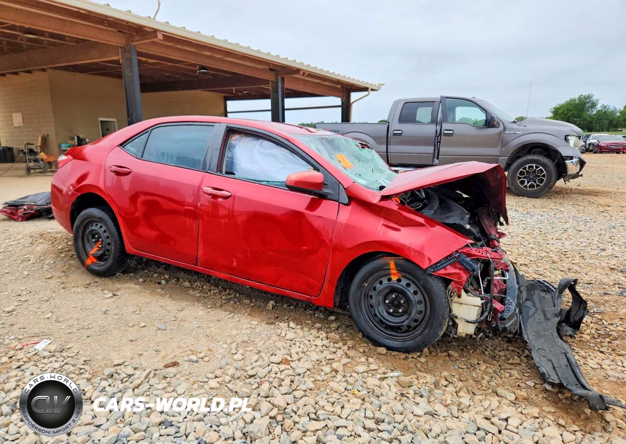 2015 Toyota Corolla Le VIN:2T1BURHE9FC450147 - 4