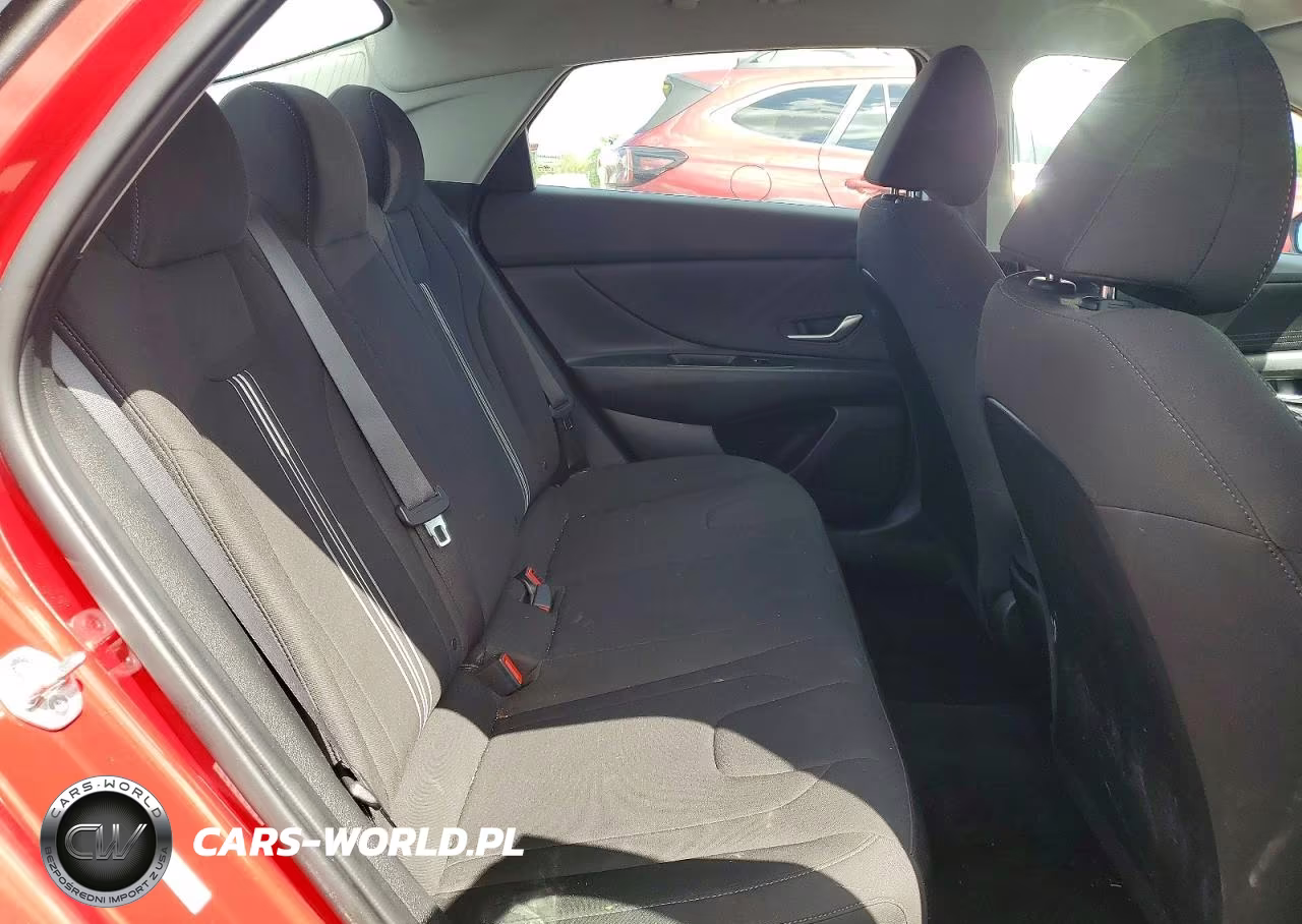 2023 Hyundai Elantra Blue VIN:KMHLM4AJXPU058311 - 10