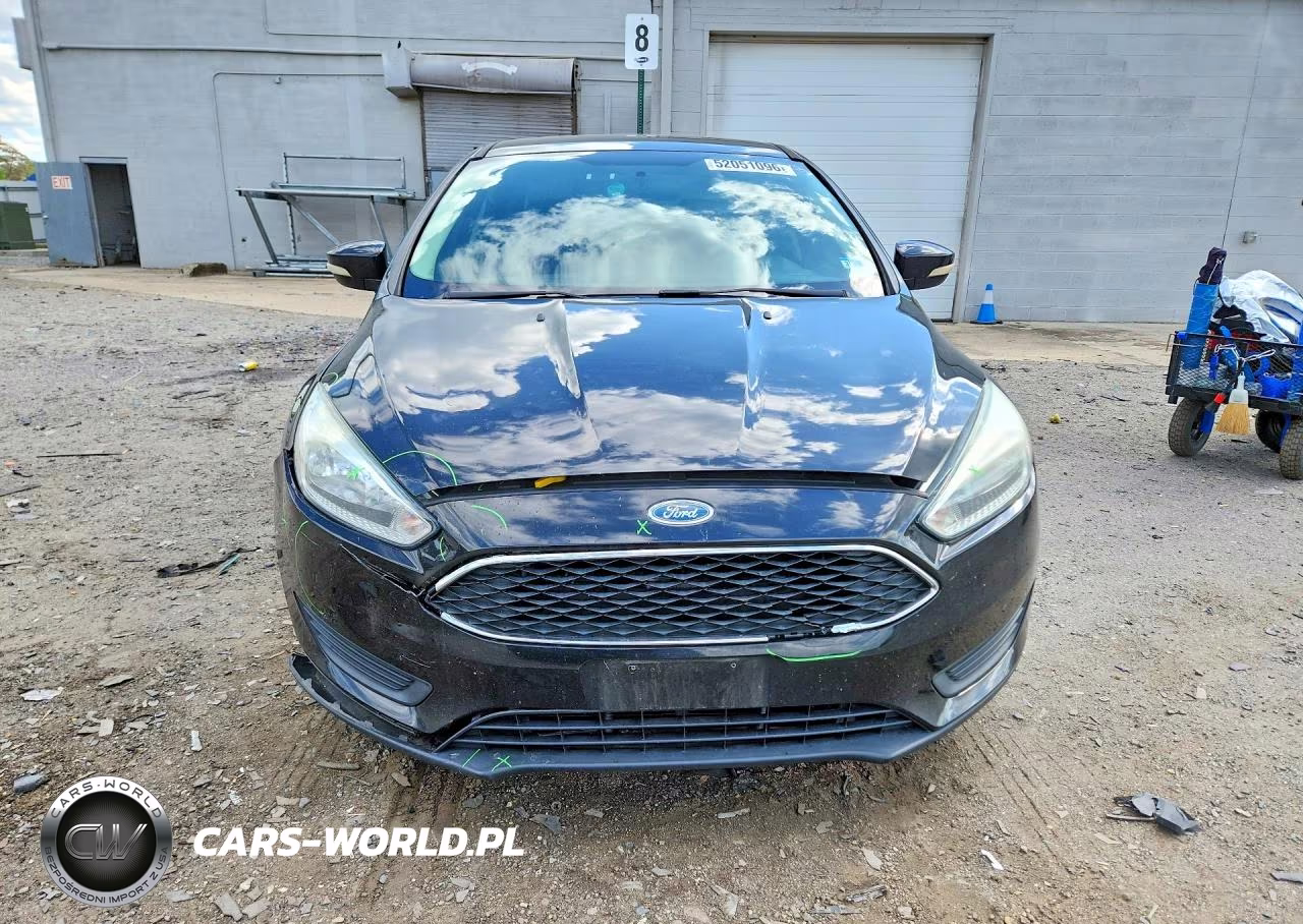 2015 Ford Focus Se VIN:1FADP3F28FL274096 - 5