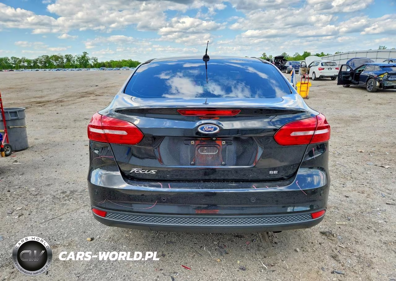 2015 Ford Focus Se VIN:1FADP3F28FL274096 - 6