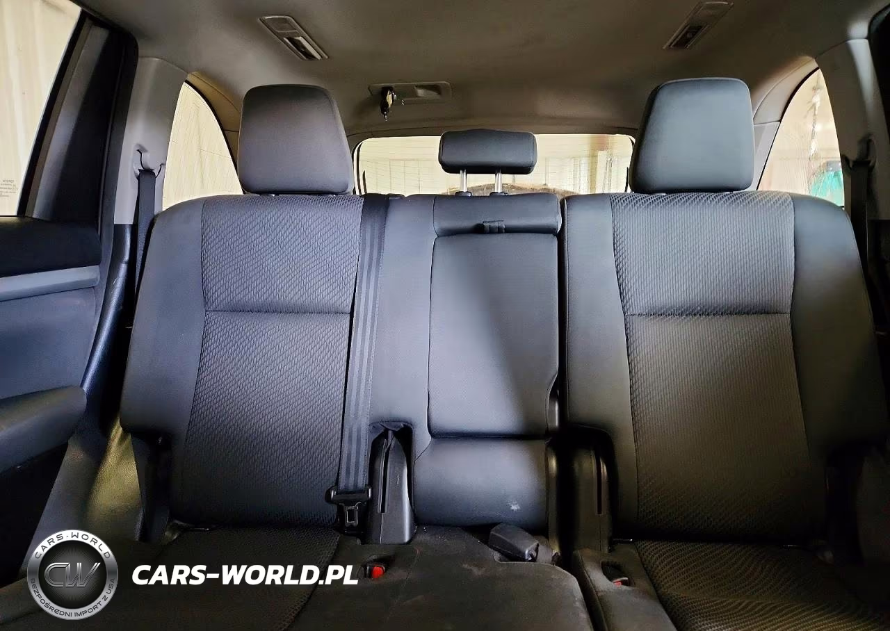 2017 Toyota Highlander Le VIN:5TDBZRFH5HS394085 - 10