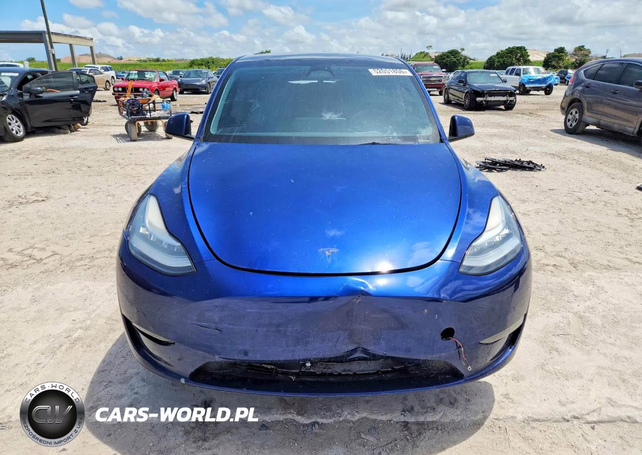 2022 Tesla Model Y VIN:7SAYGDEE2NA002979 - 5