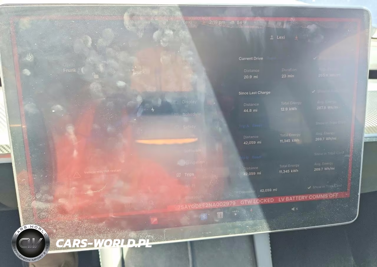 2022 Tesla Model Y VIN:7SAYGDEE2NA002979 - 9