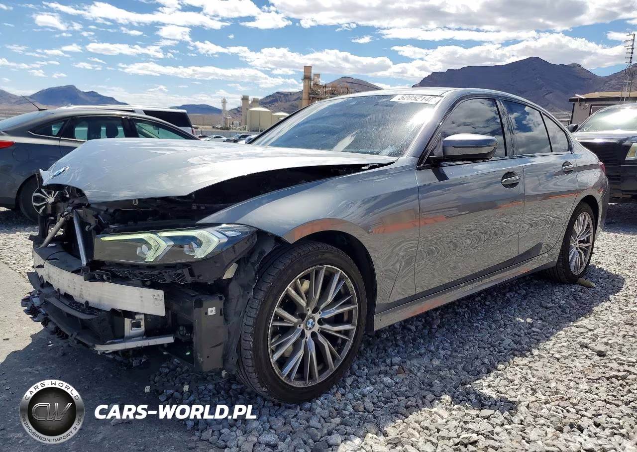 2023 BMW 330Xi – zdjęcie 1 z 13