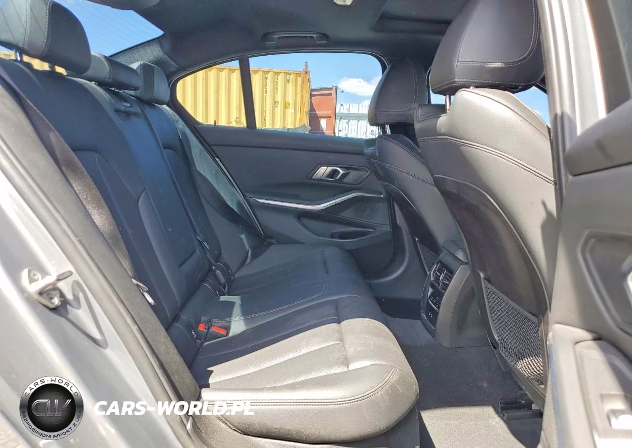 2023 BMW 330Xi VIN:3MW89FF04P8D54555 - 10
