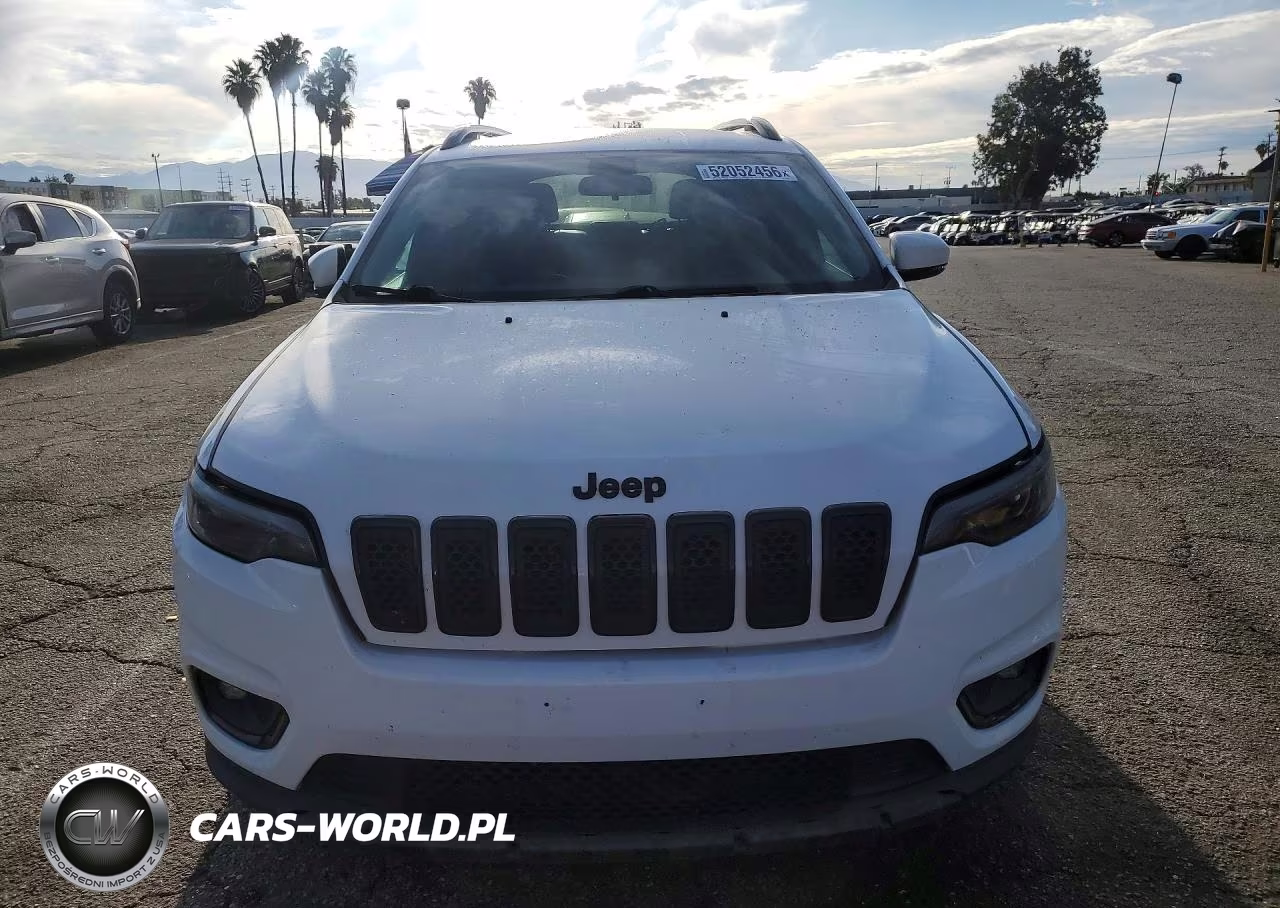 2019 Jeep Cherokee Latitude Plus VIN:1C4PJLLB8KD338803 - 5