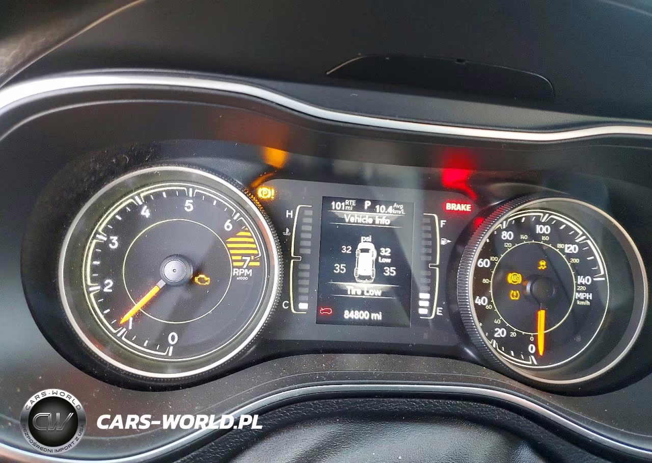 2019 Jeep Cherokee Latitude Plus VIN:1C4PJLLB8KD338803 - 9