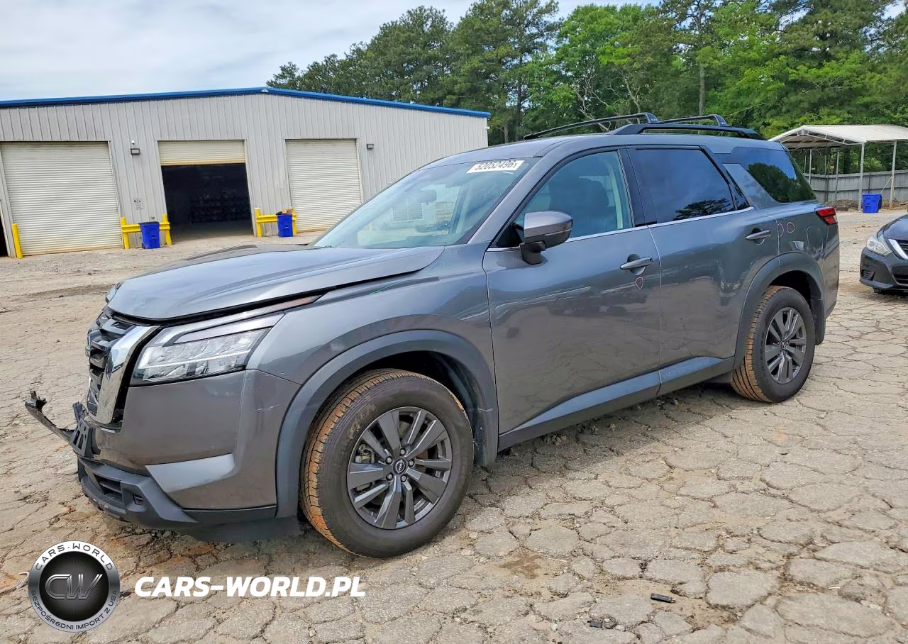 2022 Nissan Pathfinder Sv