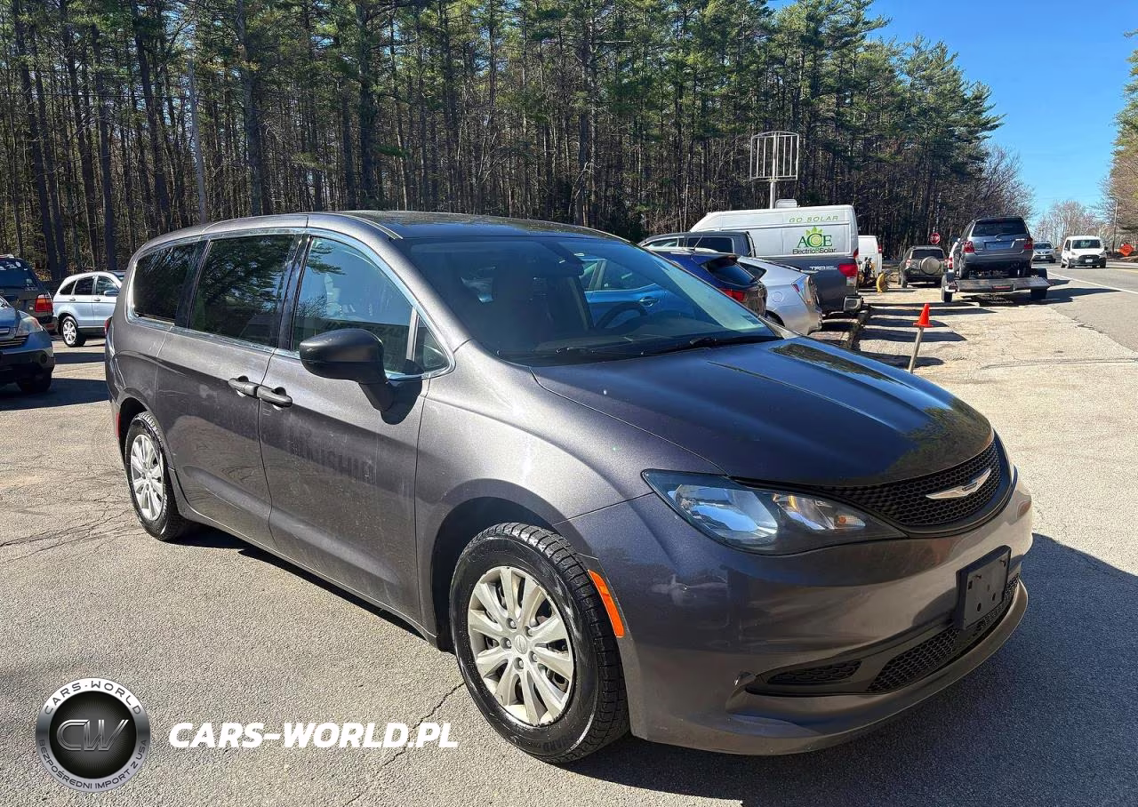 2021 Chrysler Voyager L
