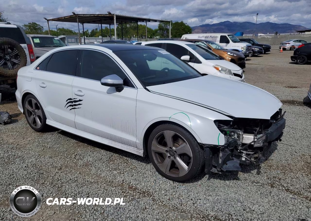 2015 Audi S3 Premium Plus VIN:WAUBFGFF5F1109484 - 4