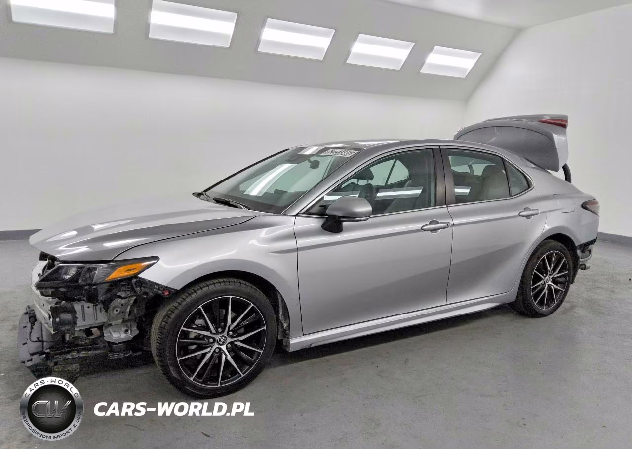 2023 Toyota Camry Hybrid Se