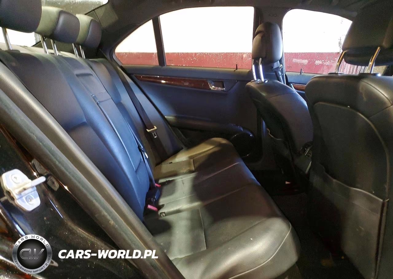 2010 Mercedes-Benz C 300 4Matic VIN:WDDGF8BB1AR130981 - 10