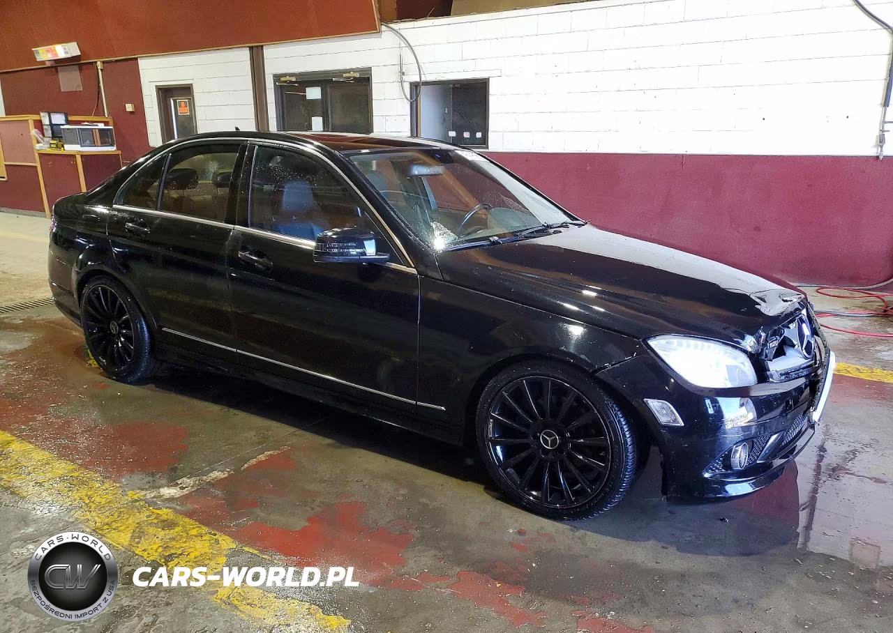 2010 Mercedes-Benz C 300 4Matic VIN:WDDGF8BB1AR130981 - 4