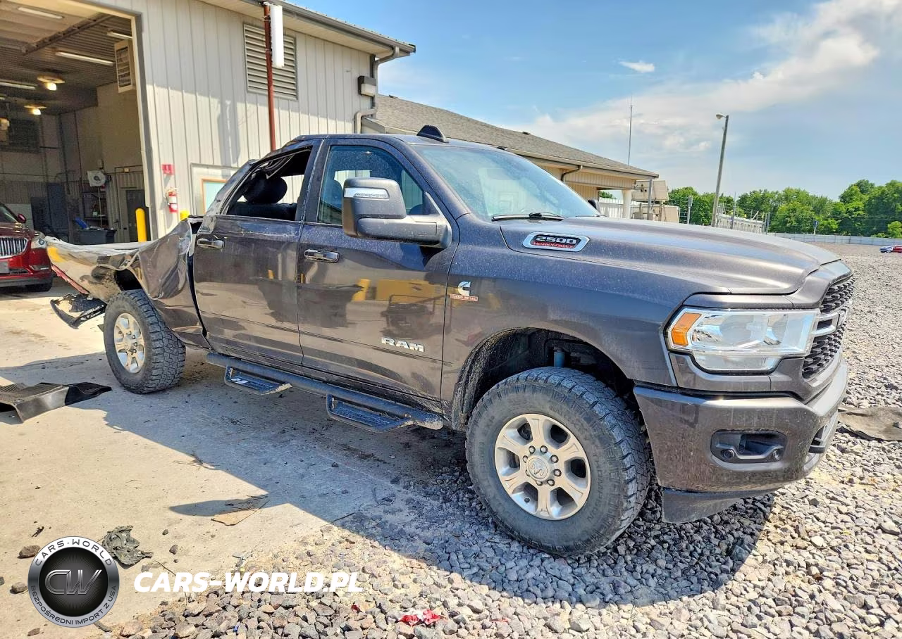 2023 Ram 2500 Big Horn VIN:3C6UR5DL2PG638188 - 4