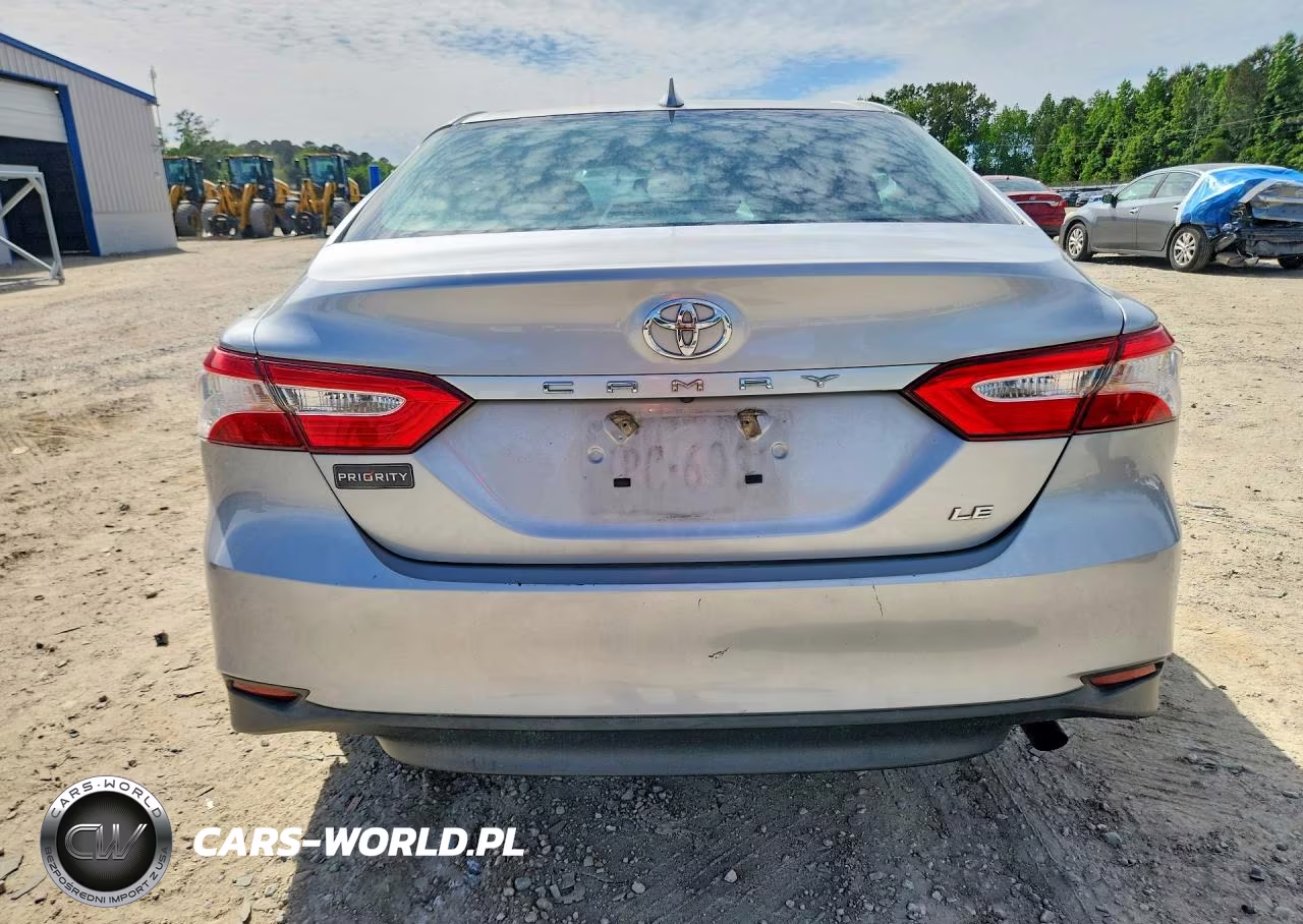 2019 Toyota Camry Le VIN:4T1B11HK5KU226589 - 6