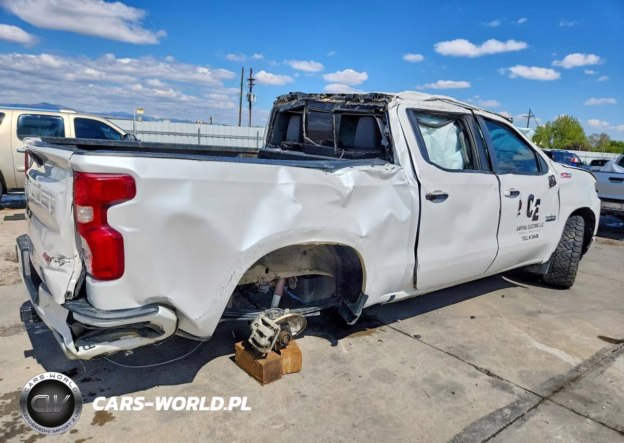 2021 Chevrolet Silverado K1500 Rst VIN:3GCUYEET8MG330772 - 3