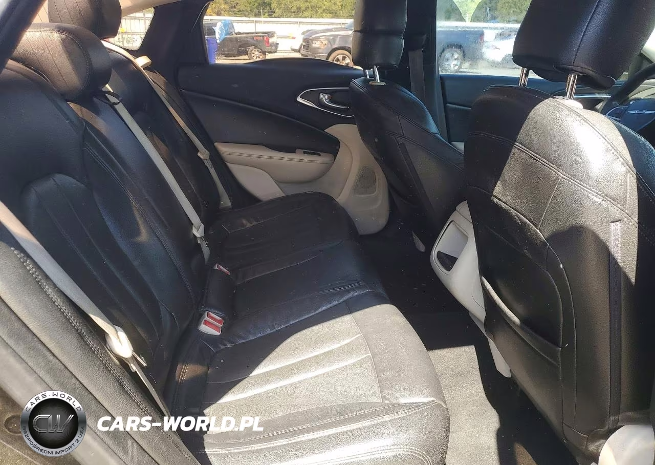 2015 Chrysler 200 Limited VIN:1C3CCCAB5FN557430 - 10