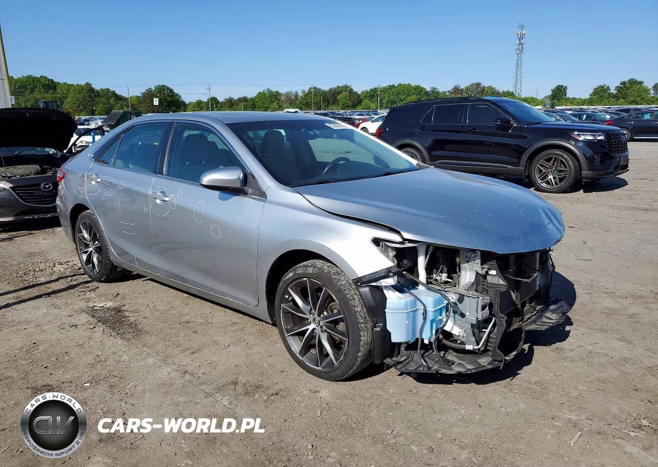 2015 Toyota Camry Xse VIN:4T1BF1FK9FU915691 - 4