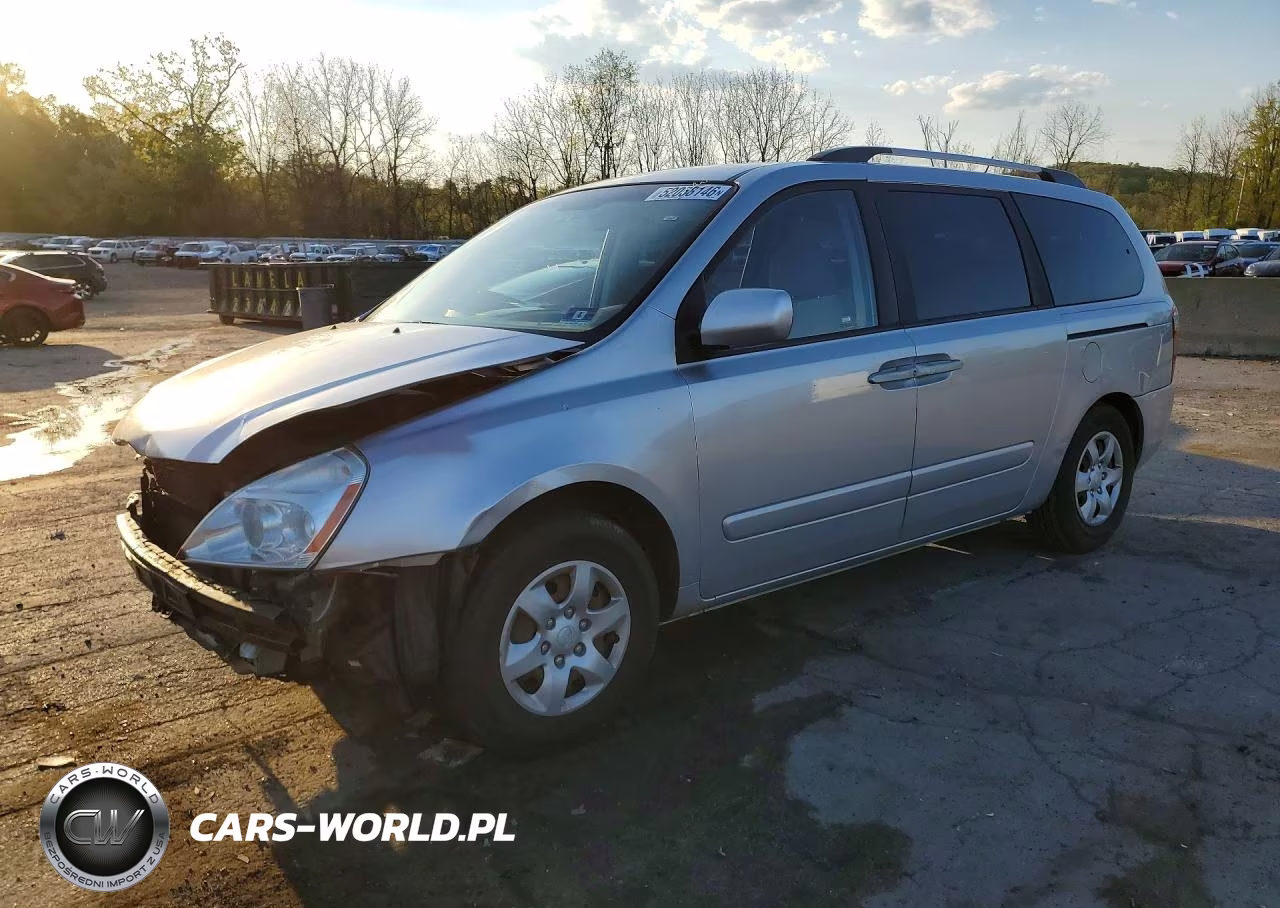 2010 Kia Sedona Lx