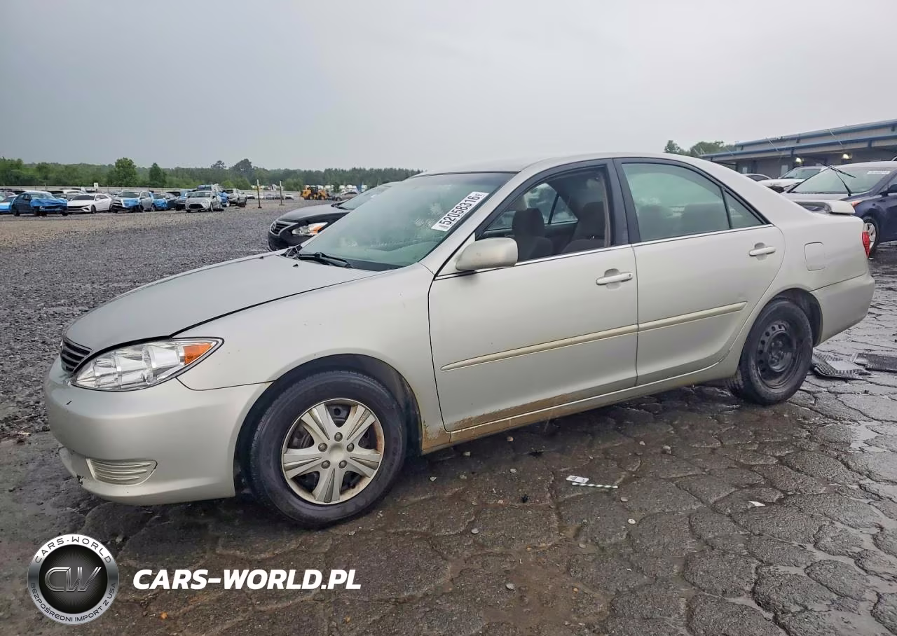 2005 Toyota Camry Le