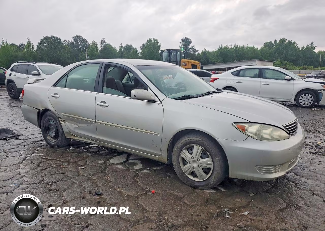 2005 Toyota Camry Le VIN:4T1BE32KX5U424906 - 4