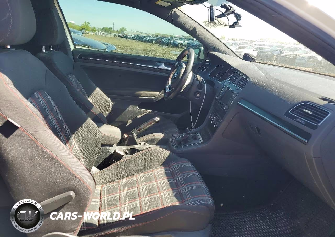 2015 Volkswagen Gti VIN:3VWYT7AU5FM081617 - 10