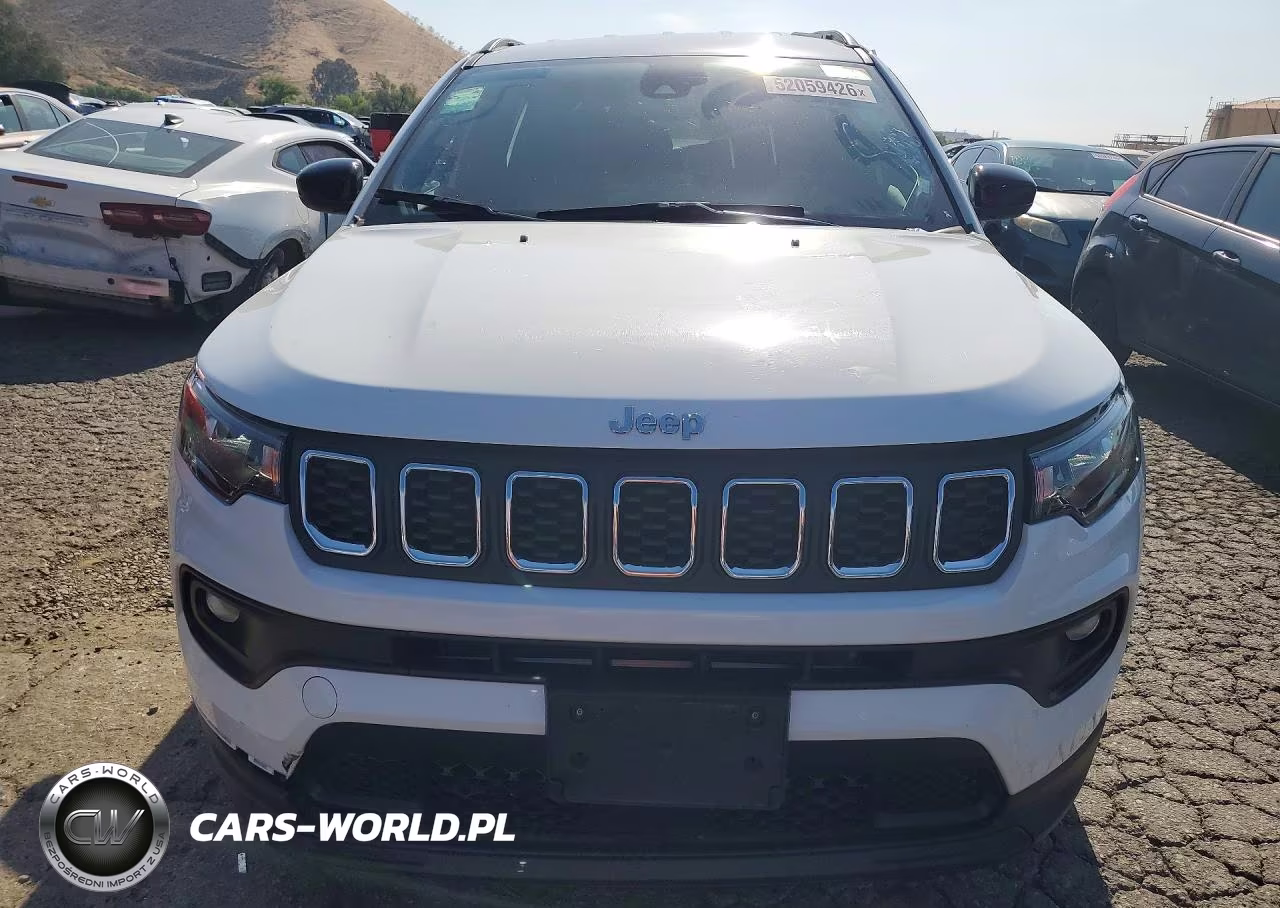 2025 Jeep Compass Latitude VIN:3C4NJDBN7ST597950 - 5