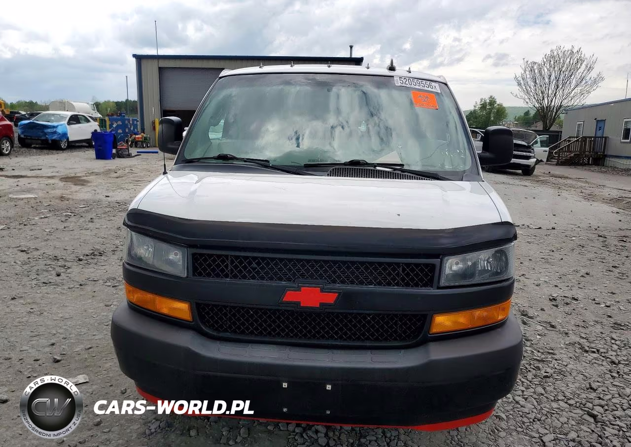 2018 Chevrolet Express G2500 VIN:1GCWGBFP3J1242329 - 5