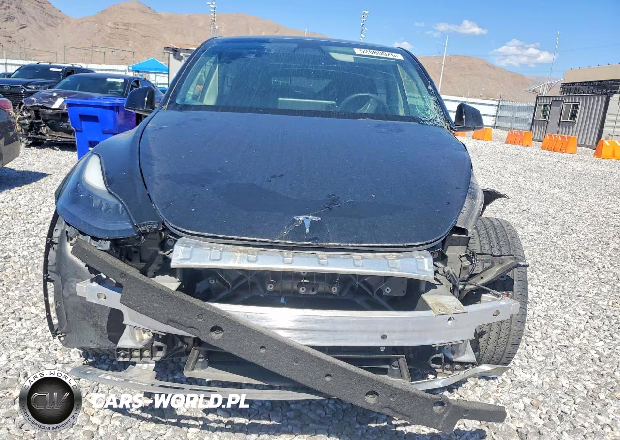 2023 Tesla Model Y VIN:7SAYGDEE5PF674377 - 5