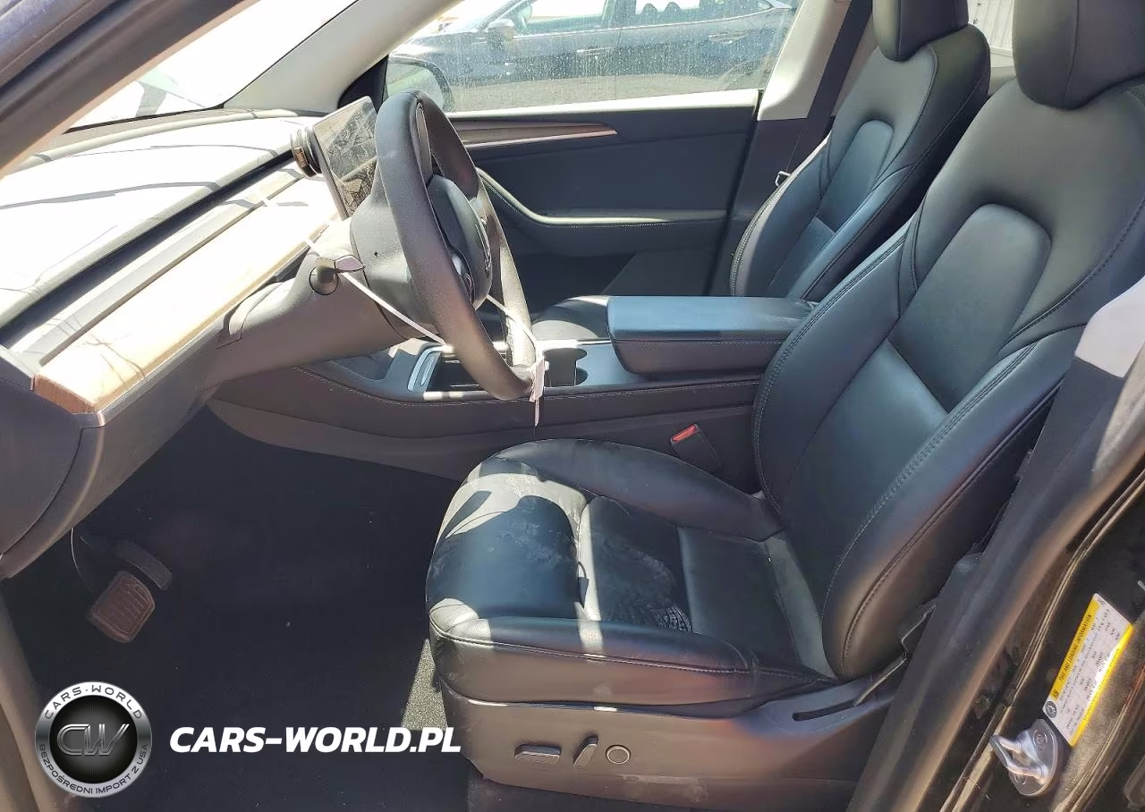 2023 Tesla Model Y VIN:7SAYGDEE5PF674377 - 7