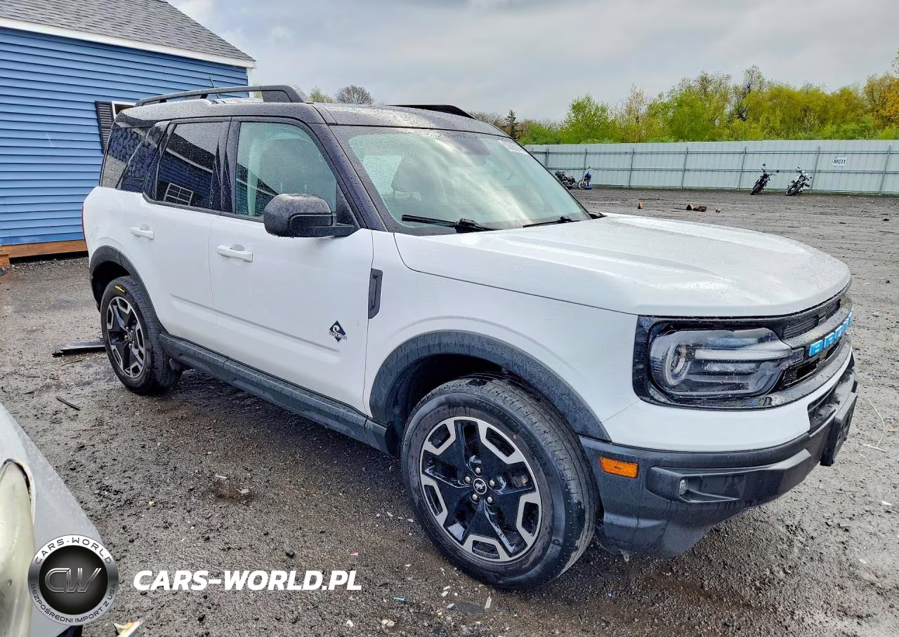 2021 Ford Bronco Sport Outer Banks VIN:3FMCR9C67MRB23366 - 4