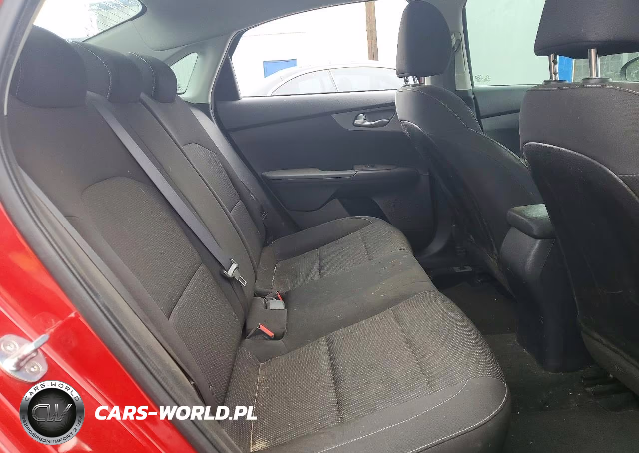 2020 Kia Forte Lxs VIN:3KPF24AD2LE210592 - 10