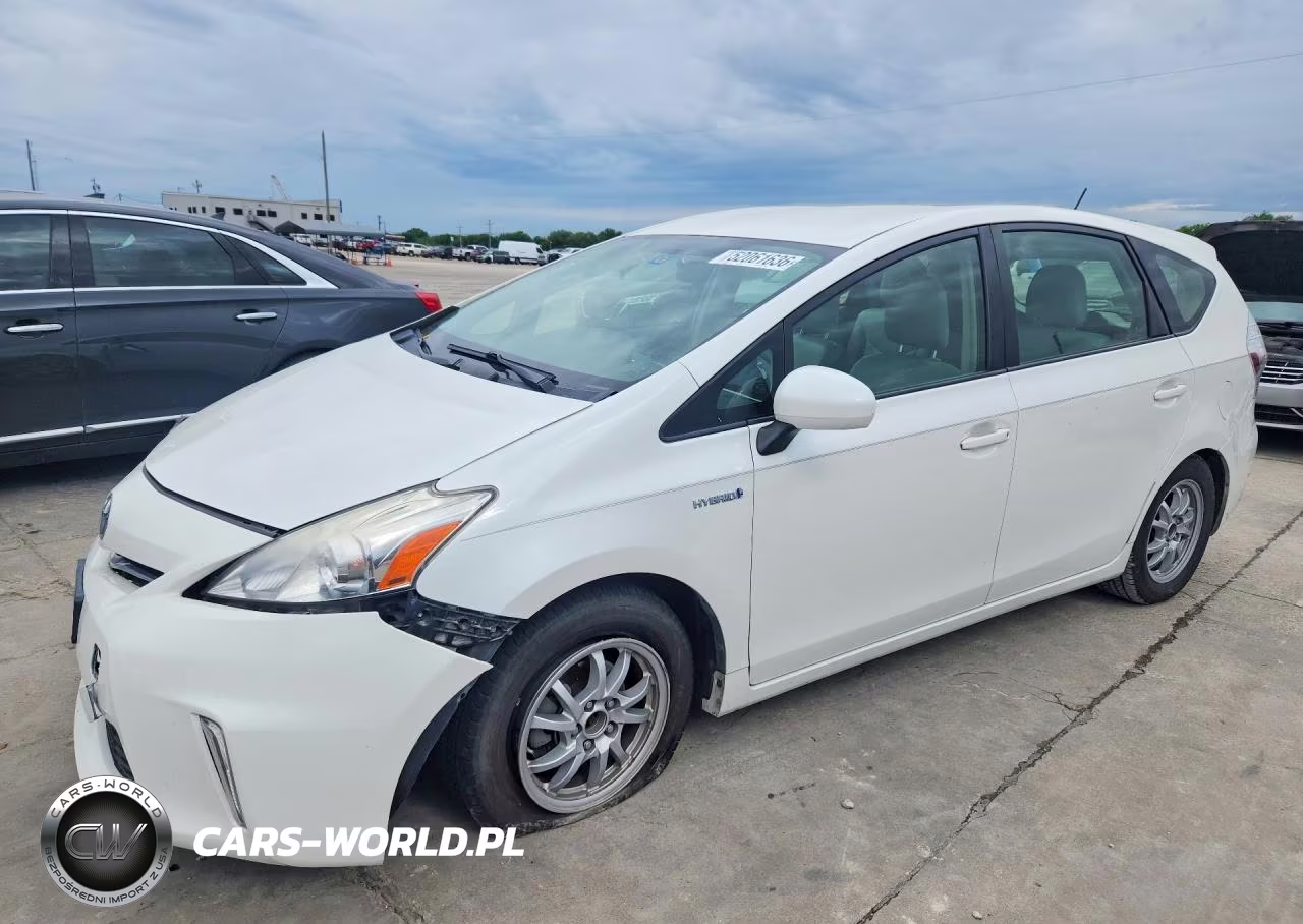 2014 Toyota Prius V Three – zdjęcie 1 z 13