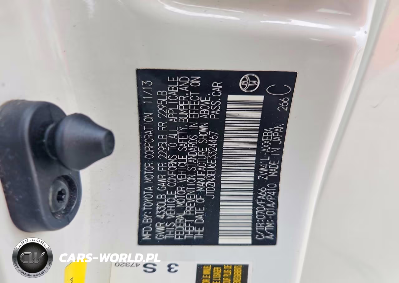 2014 Toyota Prius V Three VIN:JTDZN3EU6E3324467 - 13