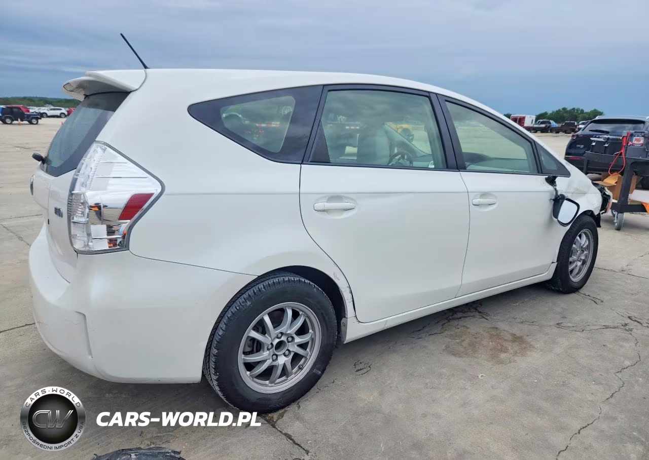 2014 Toyota Prius V Three VIN:JTDZN3EU6E3324467 - 3