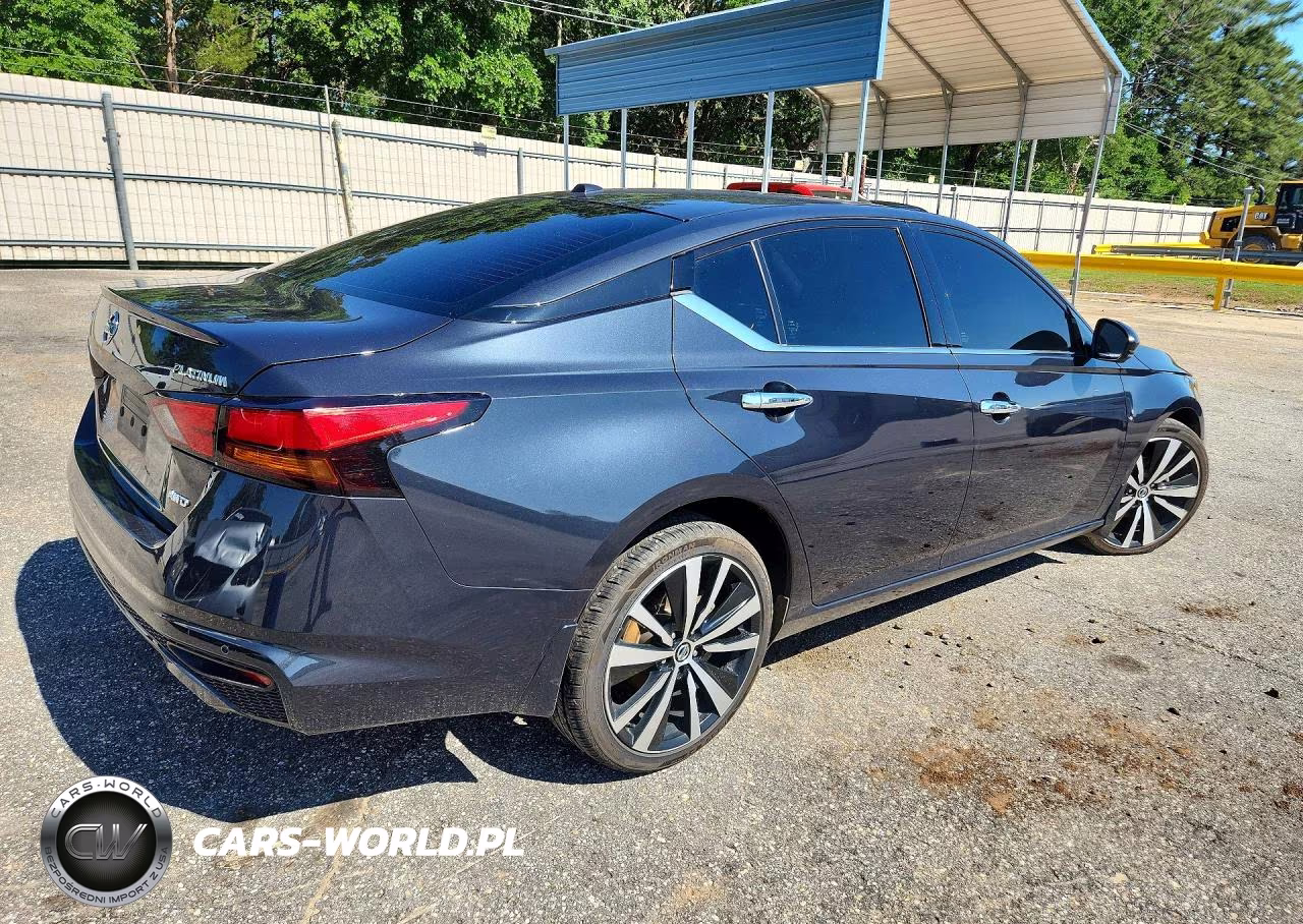 2019 Nissan Altima Platinum VIN:1N4BL4FW4KC137968 - 3