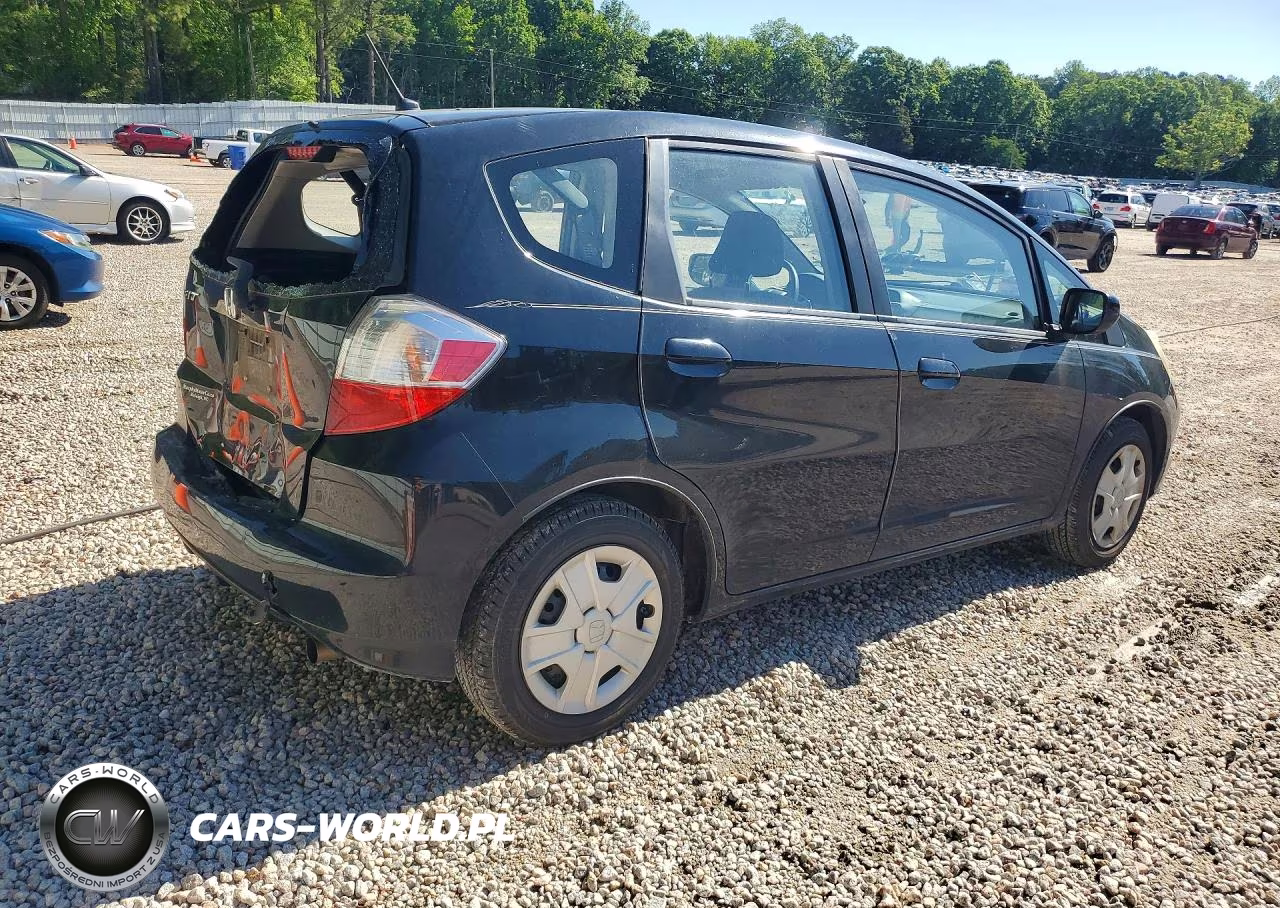 2013 Honda Fit VIN:JHMGE8G31DC018766 - 3