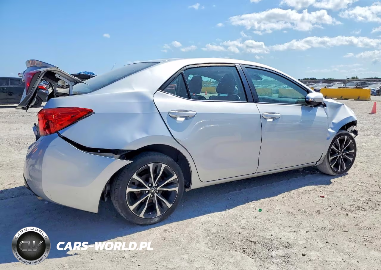 2019 Toyota Corolla Se VIN:2T1BURHE6KC240065 - 3