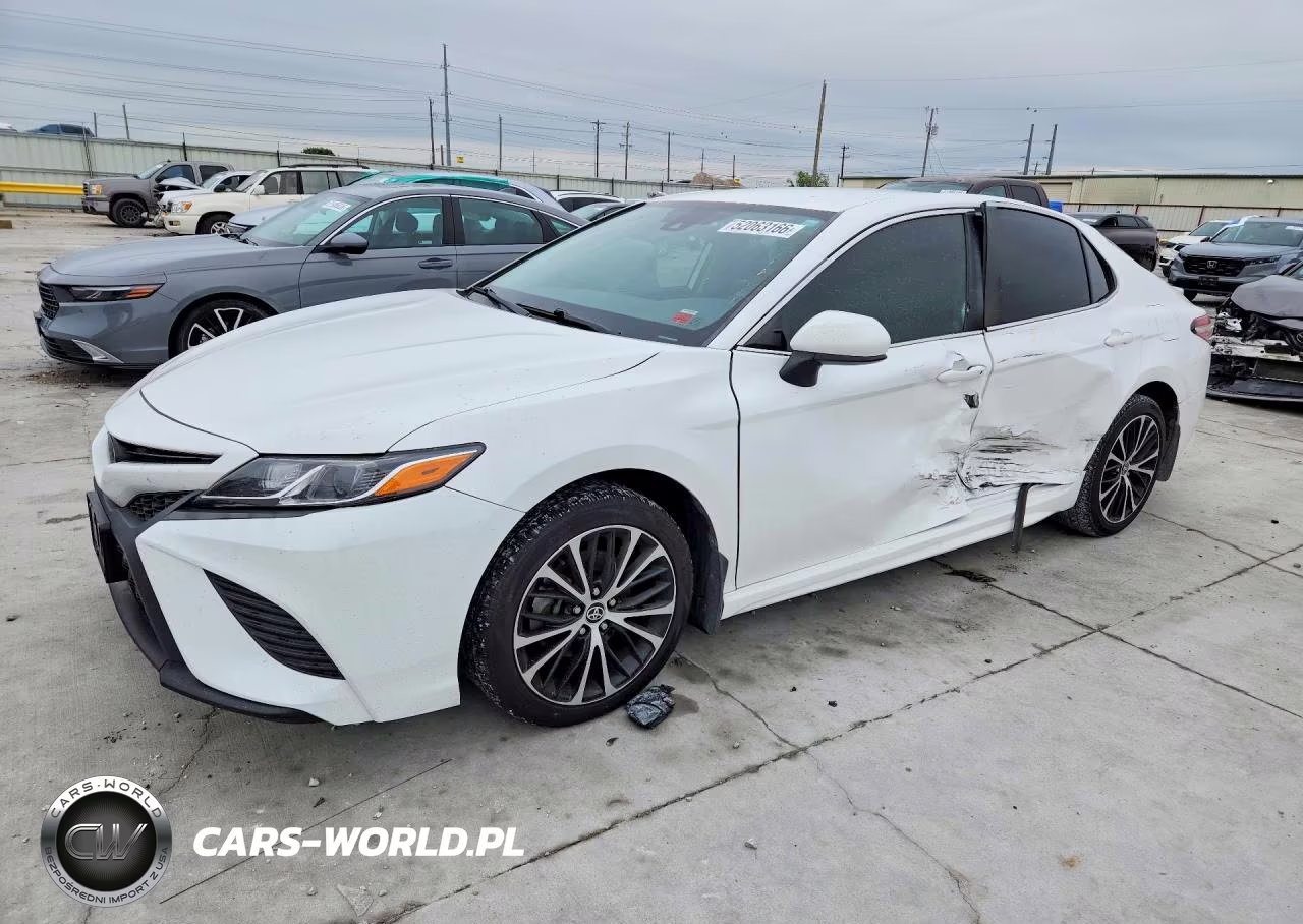 2020 Toyota Camry Se
