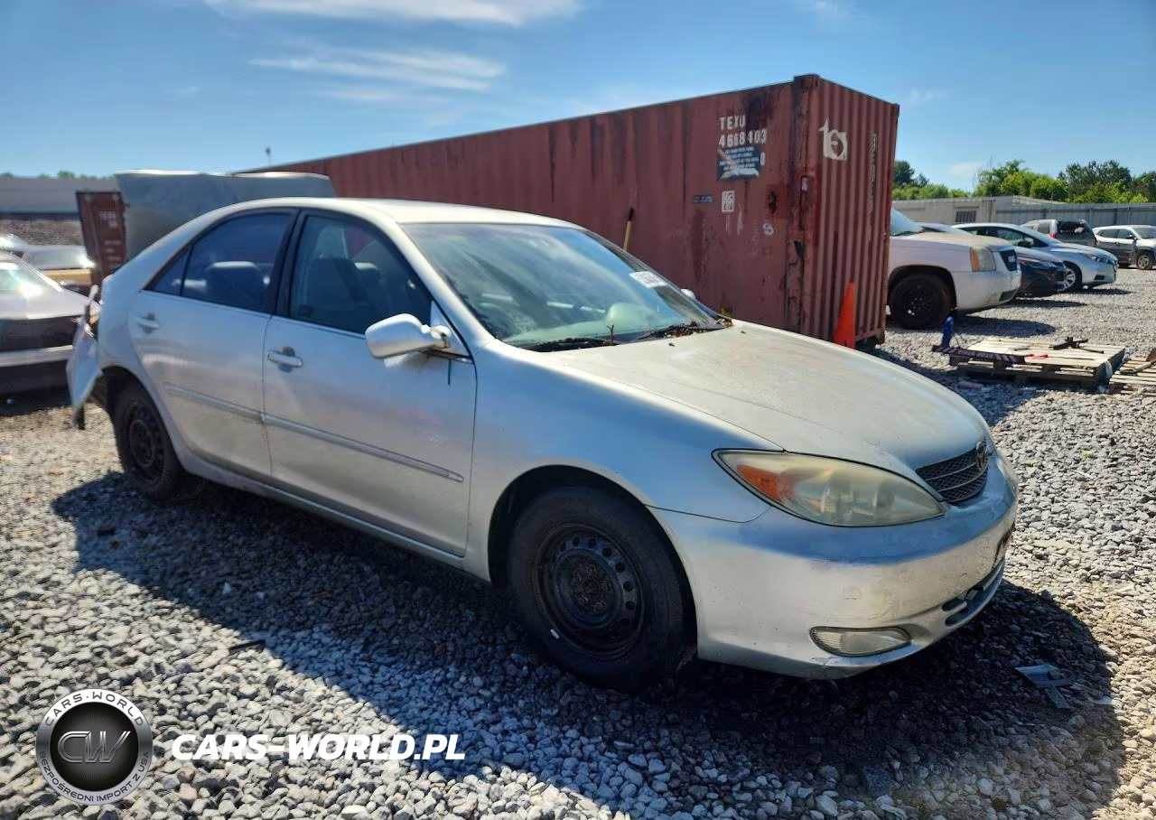 2003 Toyota Camry Xle VIN:JTDBE32K430181781 - 4