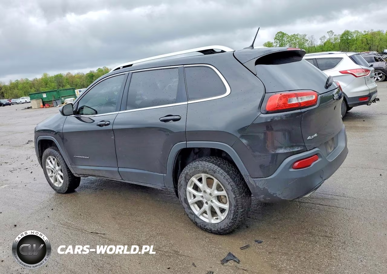 2015 Jeep Cherokee Latitude VIN:1C4PJMCS4FW751897 - 2