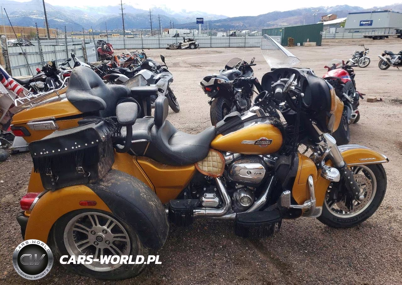 2023 Harley-Davidson Flhtcutg – zdjęcie 1 z 8
