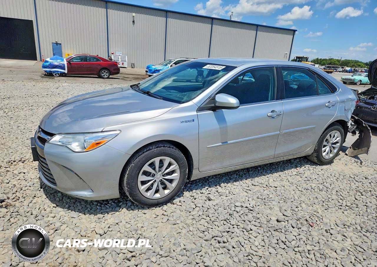 2016 Toyota Camry Hybrid Le