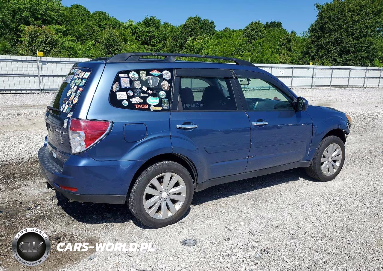 2012 Subaru Forester 2.5X Premium VIN:JF2SHBDC3CG403954 - 3