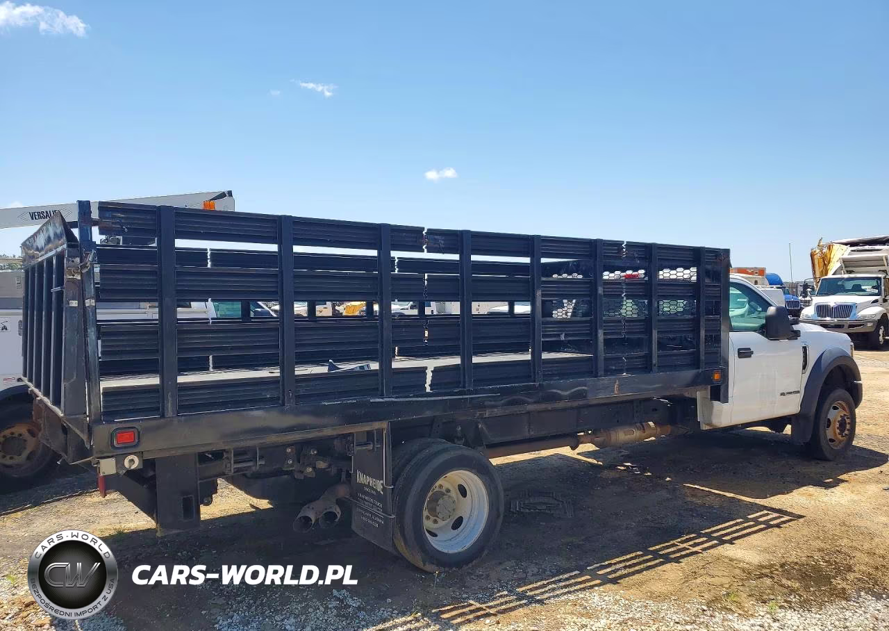 2018 Ford F550 Super Duty VIN:1FDUF5GT9JEC21691 - 3
