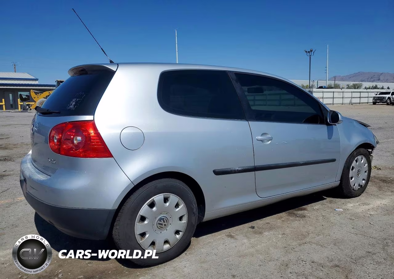 2008 Volkswagen Rabbit VIN:WVWBA71KX8W132173 - 3