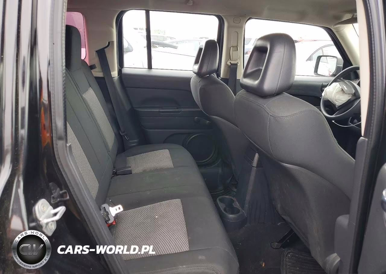 2009 Jeep Patriot Sport VIN:1J4FT28A79D126298 - 10